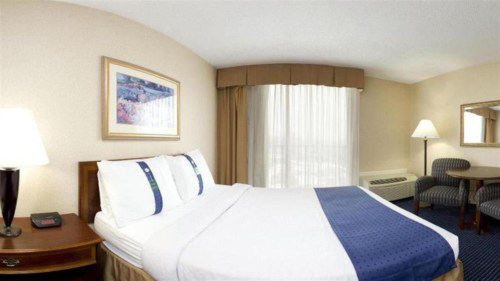 Holiday Inn Akron-West By Ihg Montrose Extérieur photo